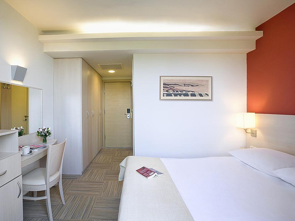 Sunny Porec By Valamar, Ex Crystal Exterior photo